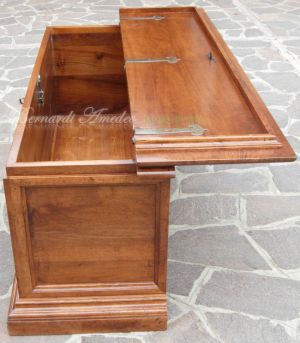 Cassone cassapanca in stile classico arte povera realizzata in legno massiccio